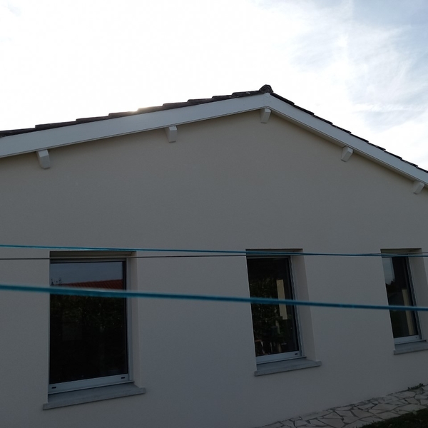 Peinture exterieure EL Toiture couvreur dans lAllier et la Nievre