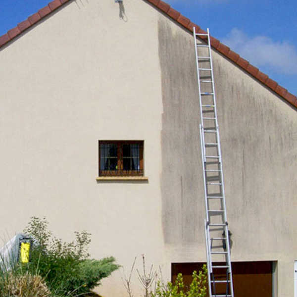 Nettoyage de façade 4 nettoyage de façade sur une maison individuelle à Montamarault dans l'Allier